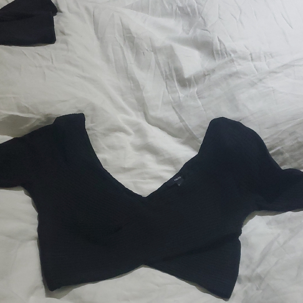 Forever 21 Black V-Neck Blouse